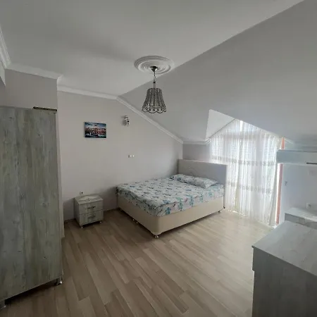 Deluxe Apart